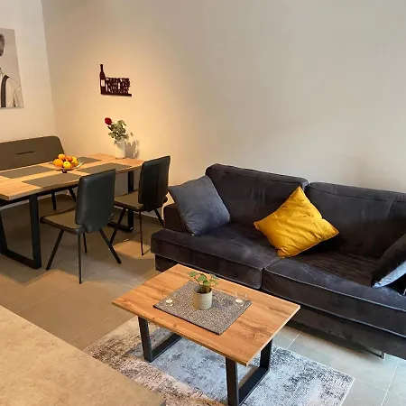 Lucie Apartment *