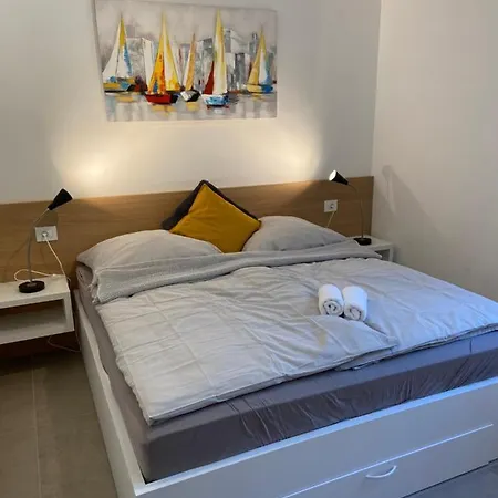 Lucie Apartment *